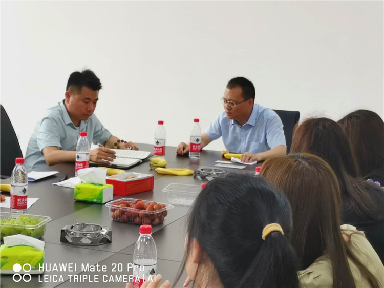 鴻誠公司與再生產業鏈客戶交流情景